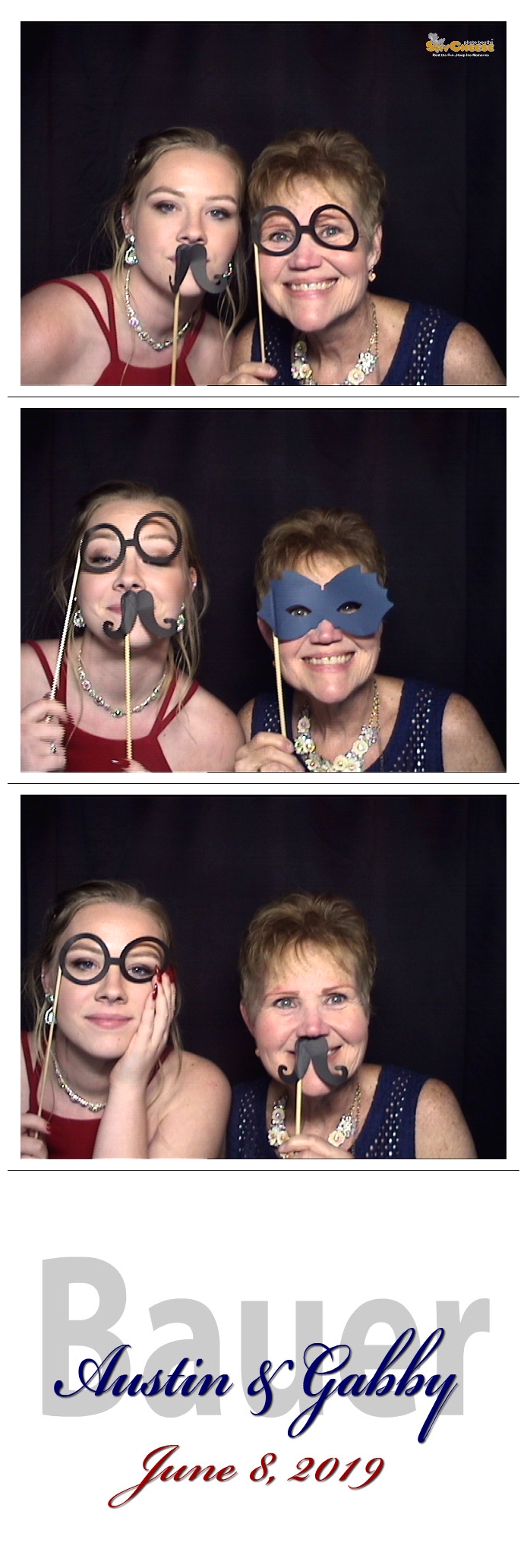 Bauer / Gregory Wedding  | View more photos from the event at gallery.saycheesephotobooth.com/u/SayCheesePhotoBooth/Bauer-Gregory-Wedding